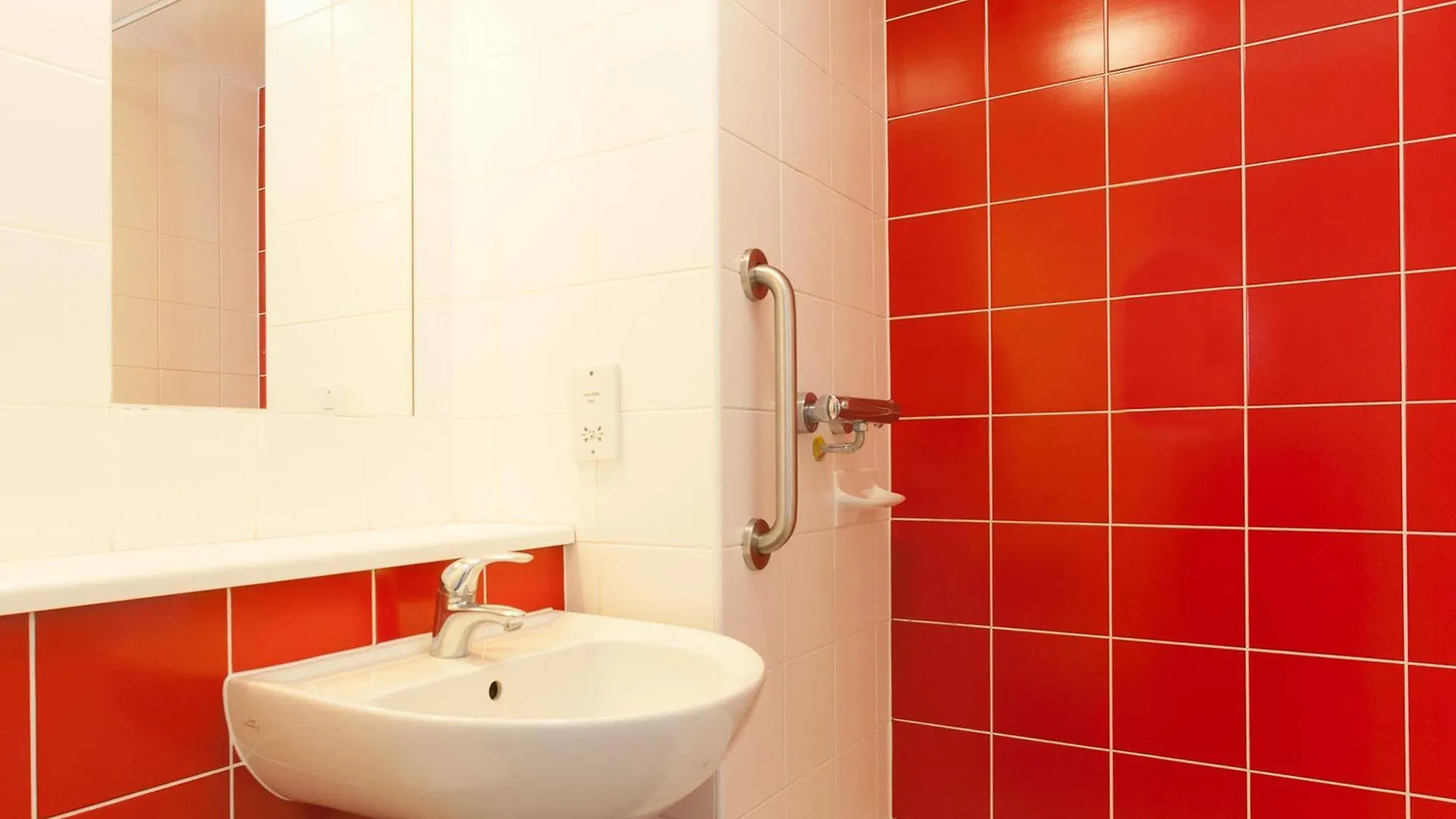 ** Hotel Travelodge Edinburgh Central Waterloo Place Reino Unido