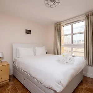 Apartment Joivy Old Town With Parking Close To Royal Mile, Edinburgh