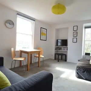 Apartment The Bolthole - Fantastic Old Town Location!, Edinburgh