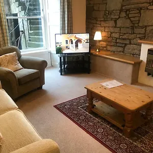 Apartment Fantastic 3 Double Bedrooms 2 Bathrooms Garden Sleeps 6, Edinburgh