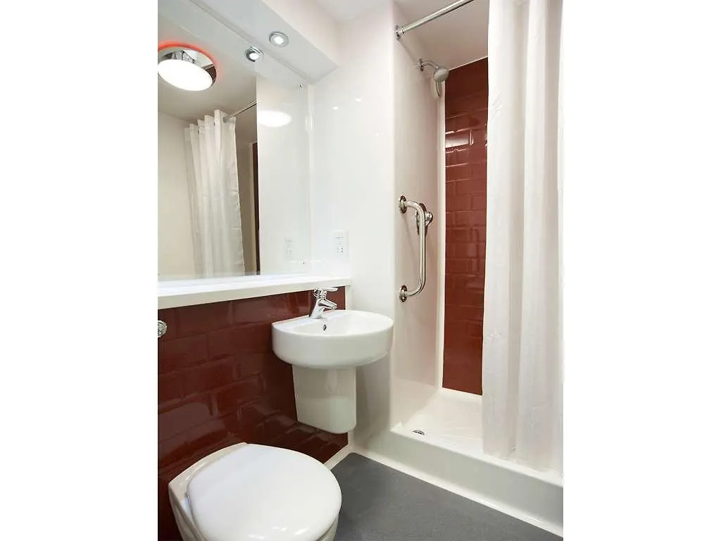 Travelodge Edinburgh Central Waterloo Place Hotel