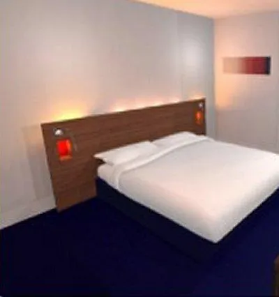 ** Hotel Travelodge Edinburgh Central Waterloo Place Reino Unido